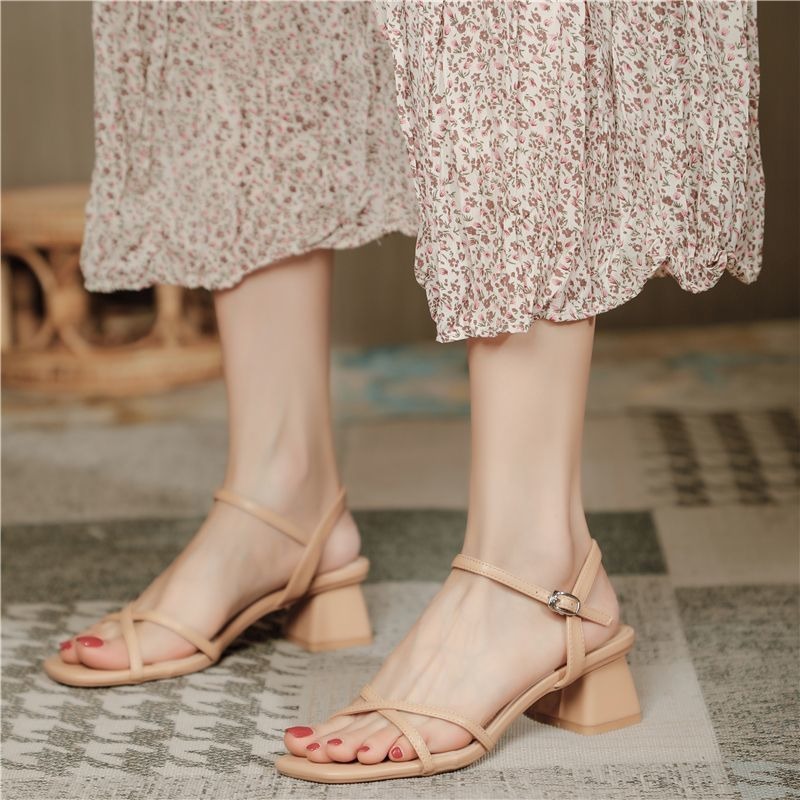 交叉線條低跟涼鞋 一字 細帶 方頭 低跟 羅馬鞋 舒適軟Q底 休閒涼鞋 跟鞋 高跟涼鞋 粗跟涼鞋 涼鞋 女鞋 X8259-細節圖7