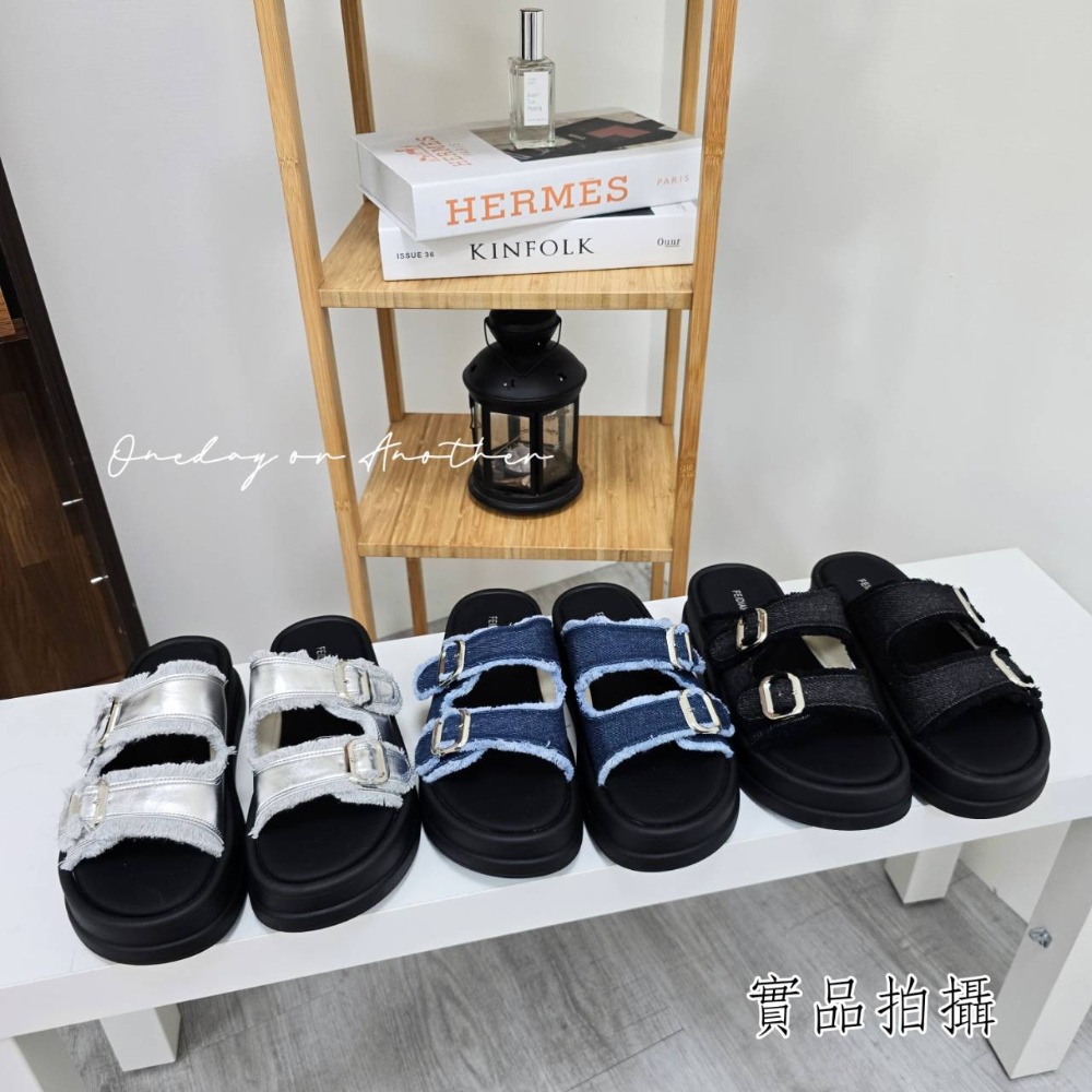 厚底雙釦涼拖鞋 磨毛感牛仔風女拖鞋 增高拖鞋 鬆糕底 懶人拖鞋 百搭女鞋 夏日穿搭 防滑拖鞋 休閒涼拖 F936-2-細節圖4