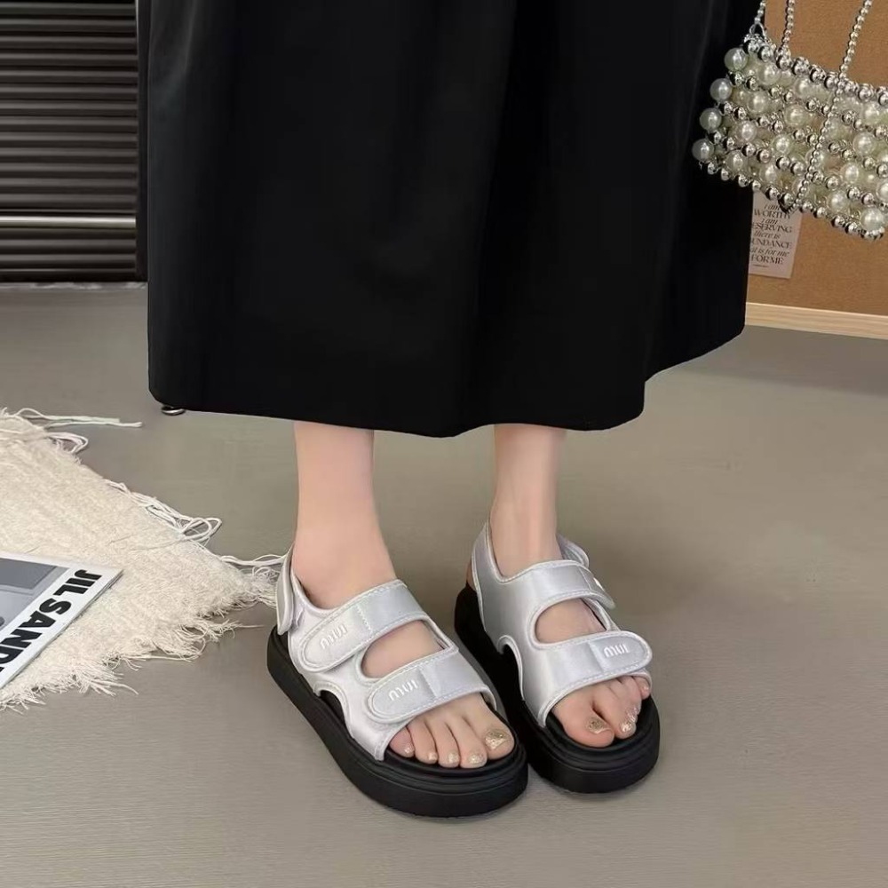 爆款厚底魔鬼氈涼鞋 女神百搭休閒鞋 夏季增高運動涼鞋 韓系潮流學生鞋 舒適防滑懶人鞋 戶外休閒涼鞋 女生必備 T8520-細節圖3