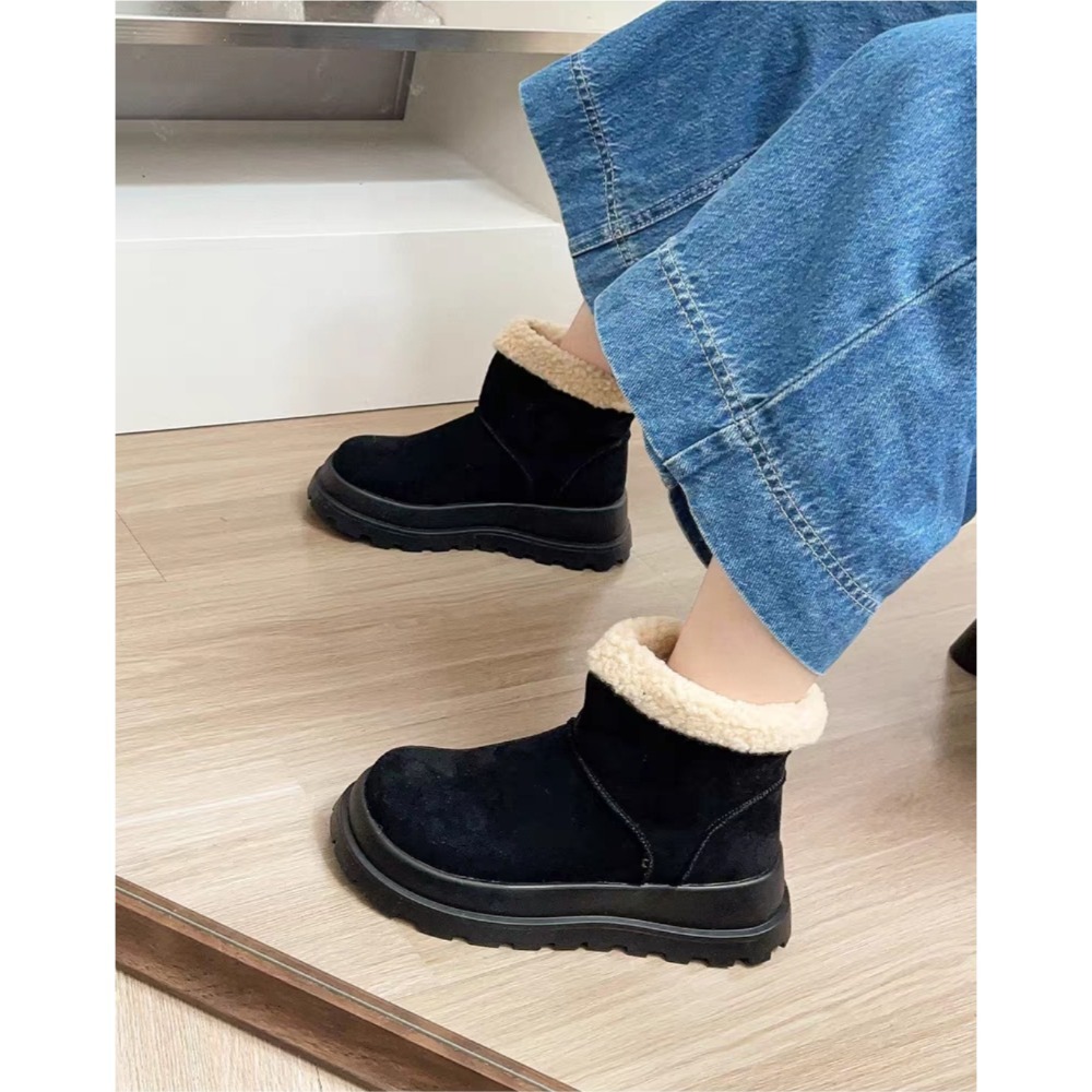 大尺碼36-42 輕量可愛素面羊羔毛雪靴 內刷毛羊羔毛 保暖雪靴 舒適好穿 基本百搭 秋冬新款 裸靴 短靴 韓妞 681-細節圖2