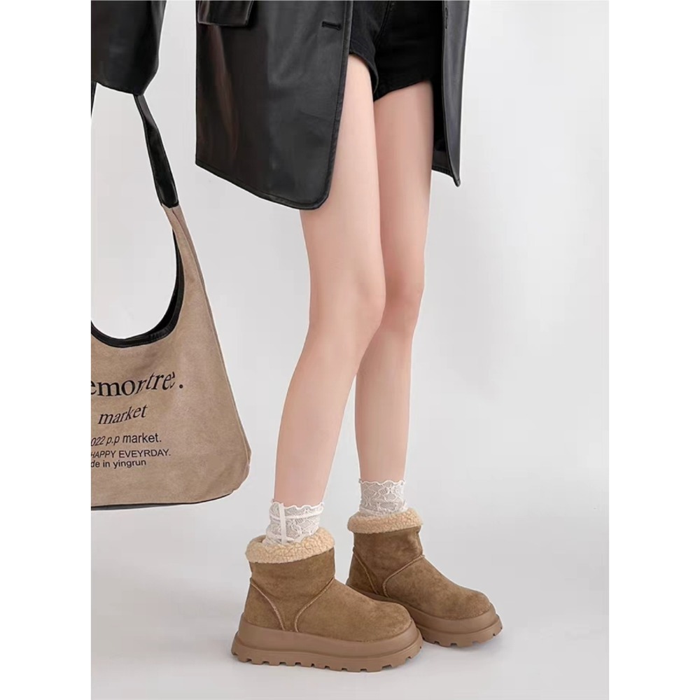 大尺碼36-42 輕量可愛素面羊羔毛雪靴 內刷毛羊羔毛 保暖雪靴 舒適好穿 基本百搭 秋冬新款 裸靴 短靴 韓妞 681-細節圖7