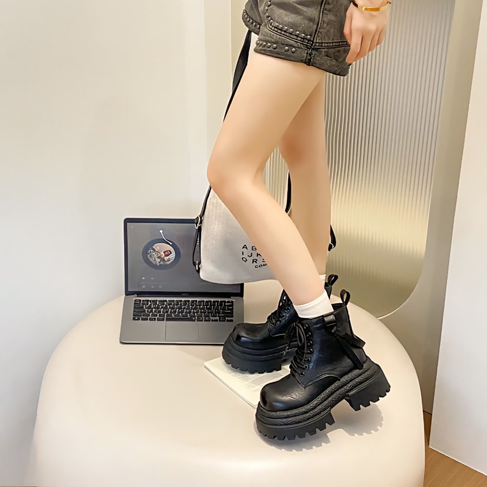 厚底馬丁靴 超顯瘦增高不累腳不磨腳 超好走重磅厚底系帶靴 超顯腿細 韓系穿搭 必備百搭 秋冬靴 修飾腿型G8697-細節圖3