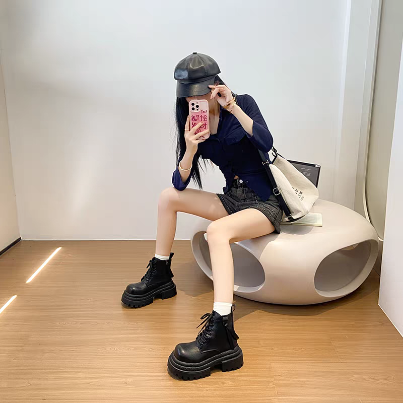 厚底馬丁靴 超顯瘦增高不累腳不磨腳 超好走重磅厚底系帶靴 超顯腿細 韓系穿搭 必備百搭 秋冬靴 修飾腿型G8697-細節圖5