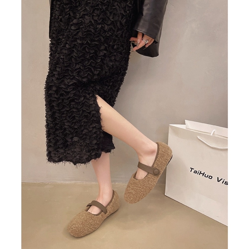韓國東大門 毛毛平底包鞋 保暖加絨加厚毛絨鞋 保暖鞋 一字扣帶 瑪麗珍鞋 平底鞋 包頭鞋 娃娃鞋 韓國女鞋 D2761-細節圖8
