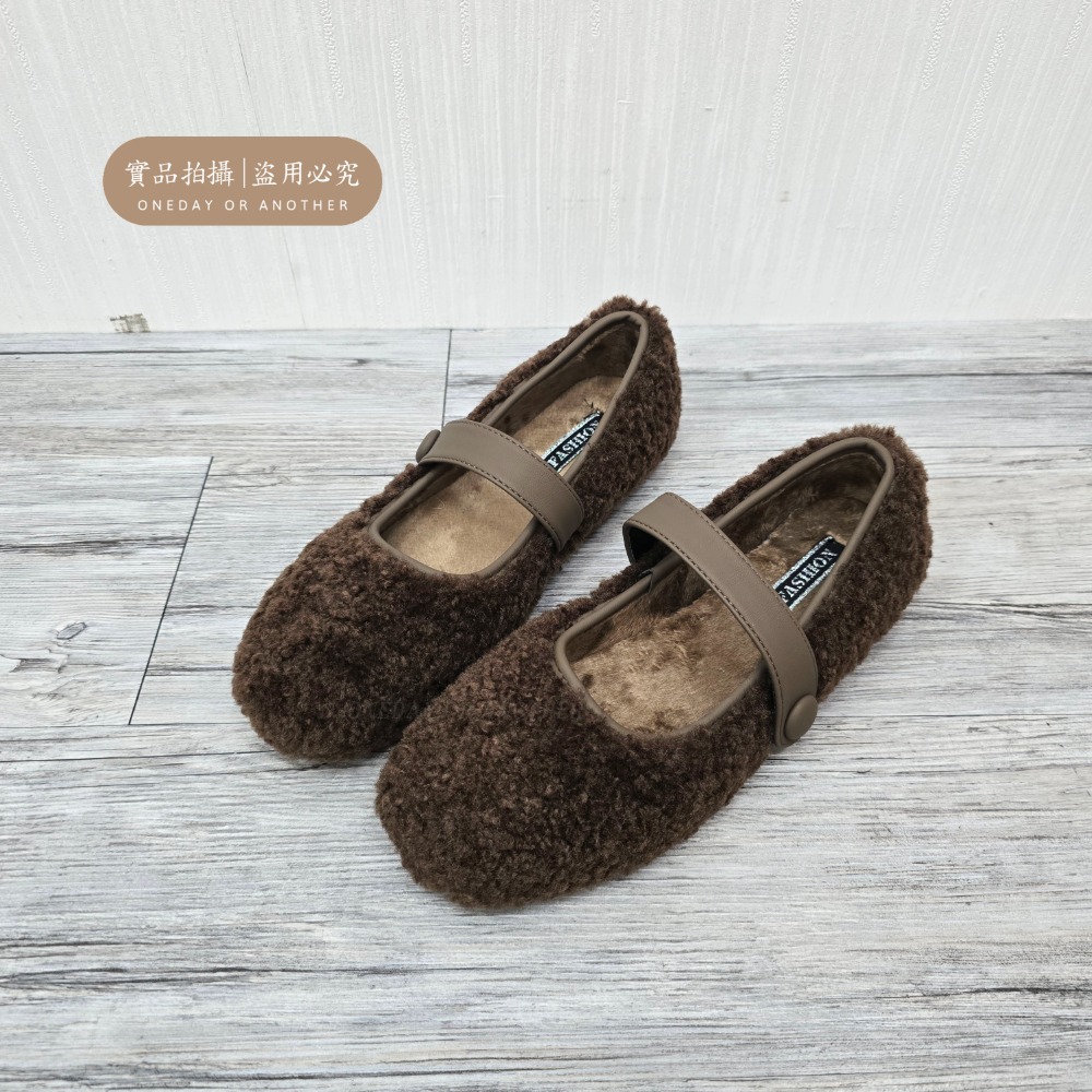 韓國東大門 毛毛平底包鞋 保暖加絨加厚毛絨鞋 保暖鞋 一字扣帶 瑪麗珍鞋 平底鞋 包頭鞋 娃娃鞋 韓國女鞋 D2761-規格圖11