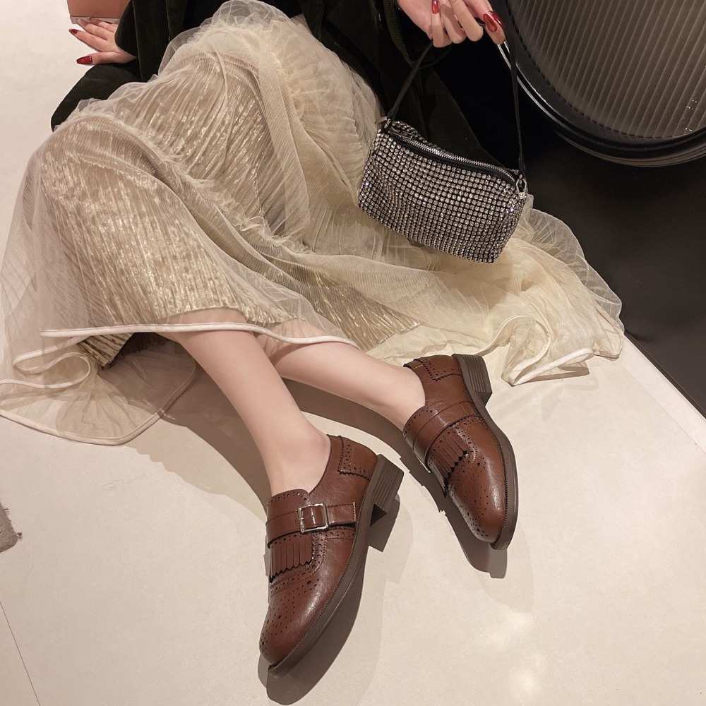 復古流蘇雕花小皮鞋 樂福小皮鞋 厚底大粗跟 方頭紳士鞋 復古英倫風 包鞋 厚底鞋 鬆糕底 增高底 紳士鞋 H8271-細節圖5