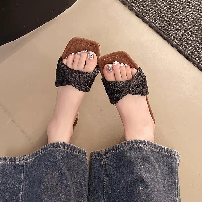 韓國東大門 質感扭結拖鞋 羅馬鞋 平底涼拖鞋 平底涼鞋 女生涼拖鞋 防滑涼拖鞋 舒適拖鞋 防滑橡膠底 海灘拖 H1101-細節圖3