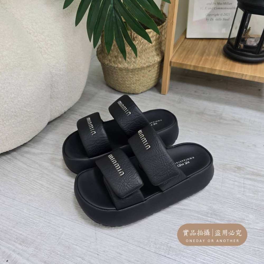 大牌感燙金厚底拖鞋 羅馬鞋 平底涼拖鞋 鬆糕拖鞋 厚底拖鞋 一字涼拖鞋 二字兩版拖鞋 柔軟拖鞋 外穿拖鞋 5609-9-規格圖7