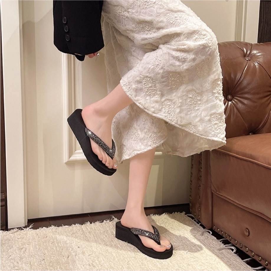 水鑽夾腳厚底拖鞋 超輕量 寬帶 夾腳拖鞋 人字拖 拖鞋 沙灘拖鞋 防滑拖鞋 女款 沙灘鞋 海灘 海邊 QQ113-細節圖5