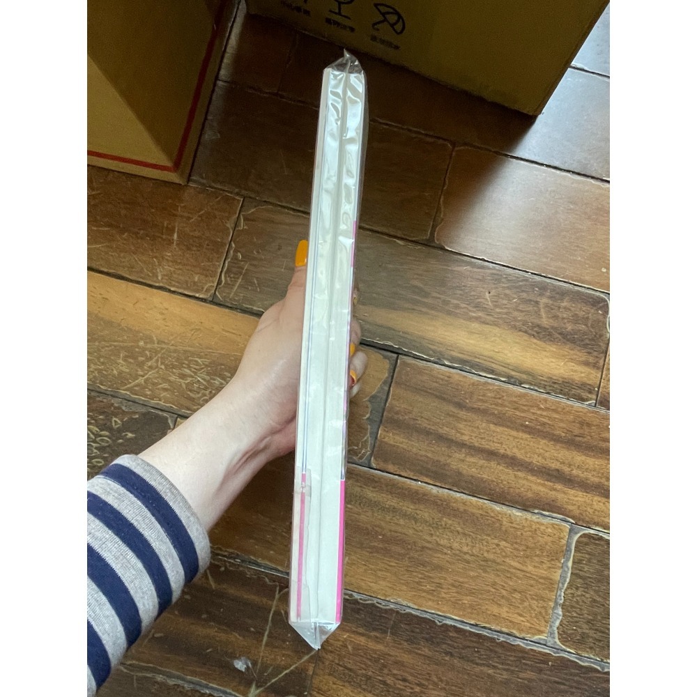 [二手/訂書針生鏽] 薔薇鄰人(含小冊子)+番外+簽名明信片*2-細節圖3