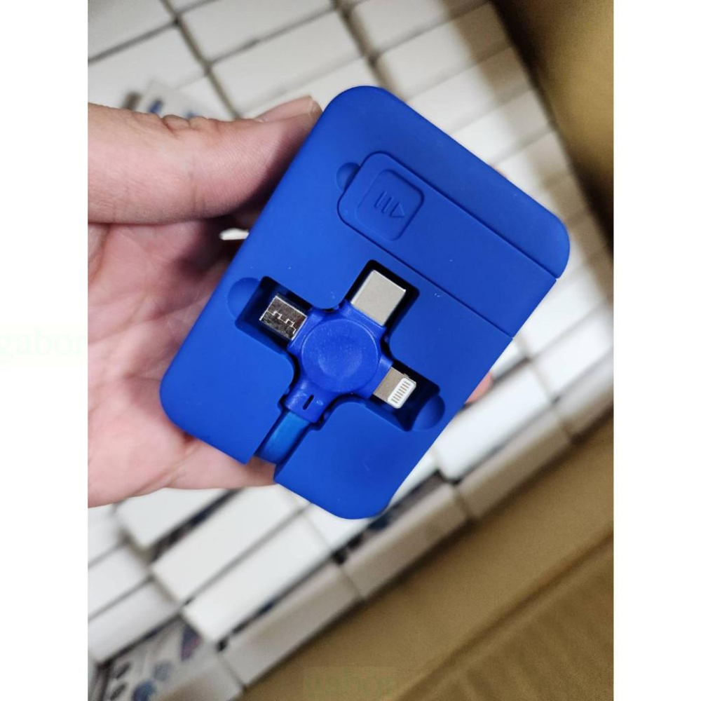 現貨❤️快速出貨⏰ 三合一支架收納充電線 3合1 5V 2.4A 1米 黑色 藍色 TYPE-C 收納 支架-細節圖3