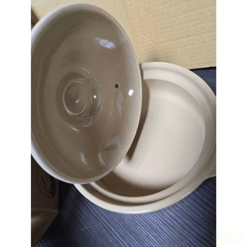 現貨❤️快速出貨⏰松村窯 日式花繪砂鍋7.5吋紅梅款 1公升容量 砂鍋 陶鍋 雙耳鍋 湯鍋 鍋具 耐高溫-細節圖2