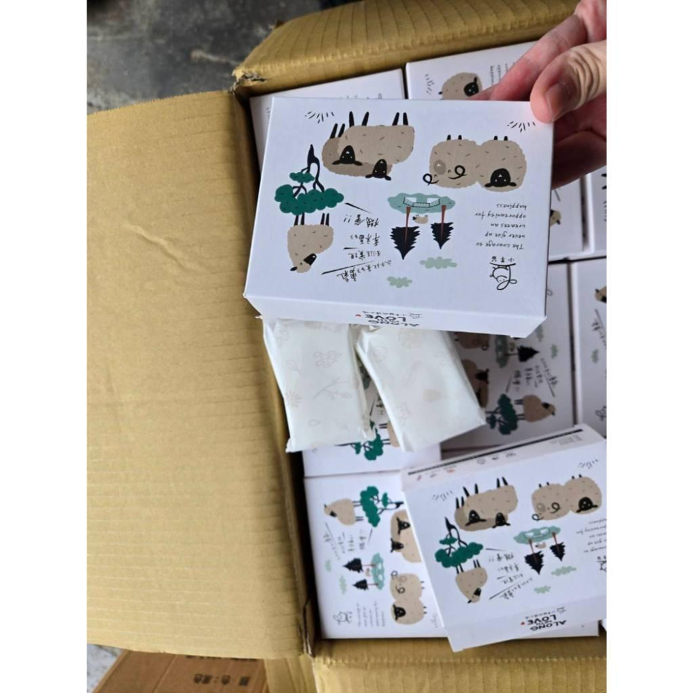 現貨❤️快速出貨⏰ 蜂王 暖心植樸舒活皂 聯名禮盒 雙入 小羊苗手工皂 無香精 敏感肌 保濕推薦 洗臉 沐浴-細節圖4