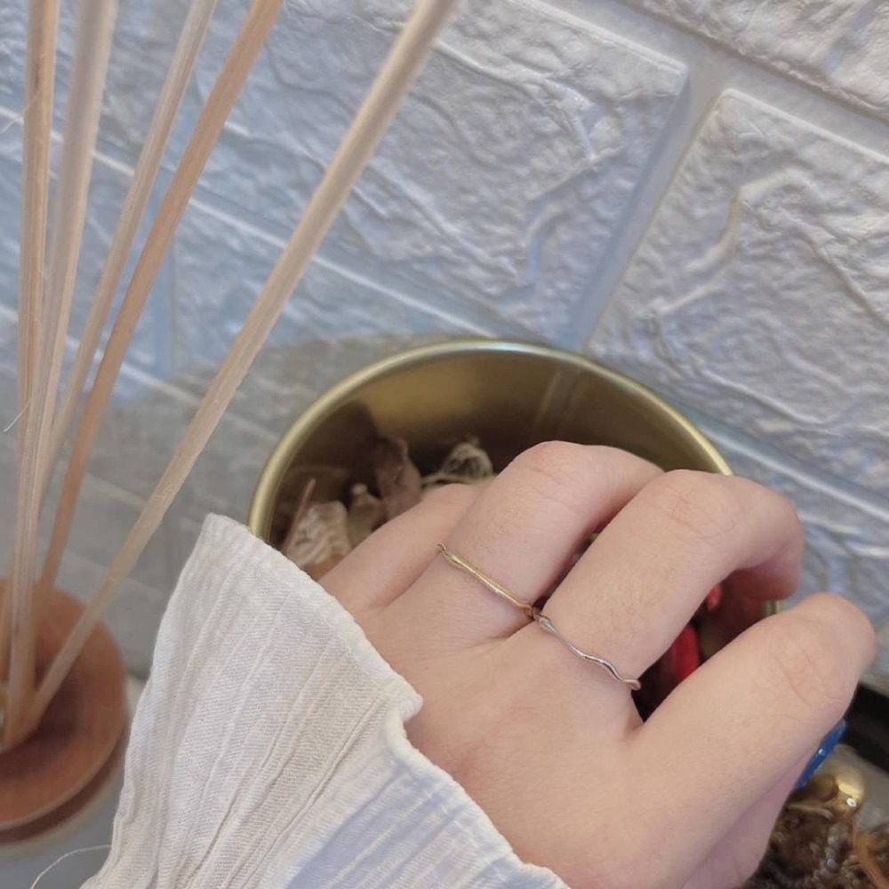 〈925銀〉極簡不規則細戒指-細節圖2