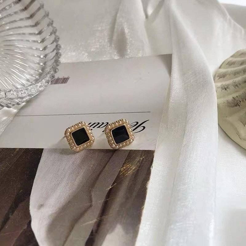 冷淡風黑色高雅珍珠耳環-細節圖2