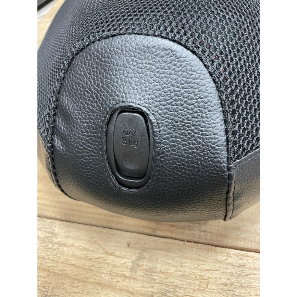 NEW MANY 110 125 專用 透氣機車隔熱坐墊套 皮革 黑色 座墊套 坐墊隔熱隔熱椅墊 防塵套 哈家人-細節圖4