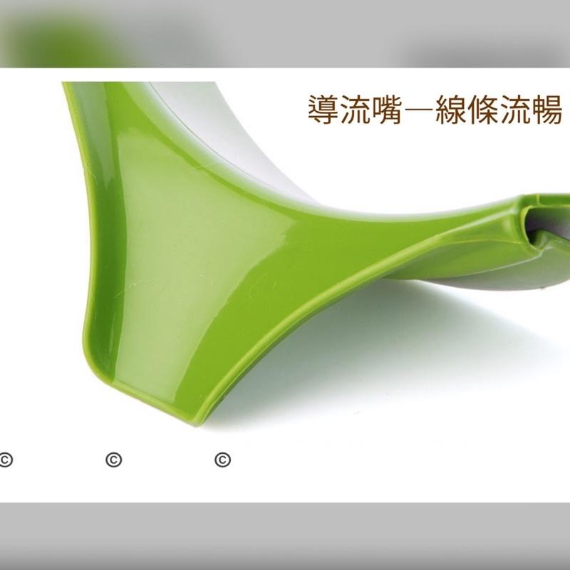 鍋具導流器 防漏 倒湯嘴 《1985life 生活》邊緣導流器 便利倒湯器 硅膠 防灑漏鍋具 液體導流嘴 鍋具 廚房用品-細節圖9