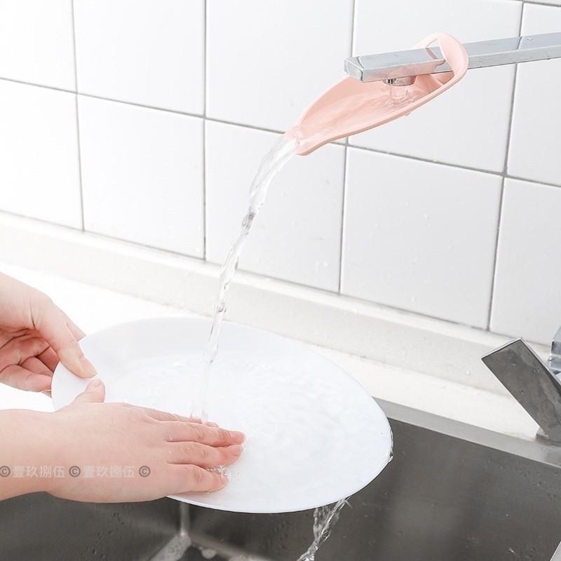 水龍頭延長器 延長 延伸 導水器 防噴濺《1985life 生活》引水水龍頭加長延伸器 導水 水龍頭加長延伸器 矽膠-細節圖4