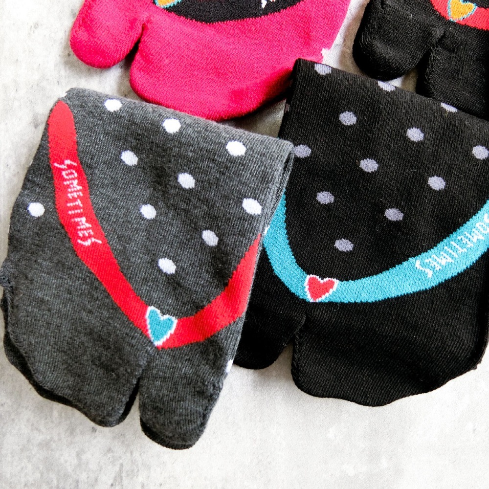 👍凱美棉業｜ MIT台灣製 萊卡LYCRA 舒適升級 細針對目兩趾襪 點點夾腳拖款 22-26cm-細節圖6