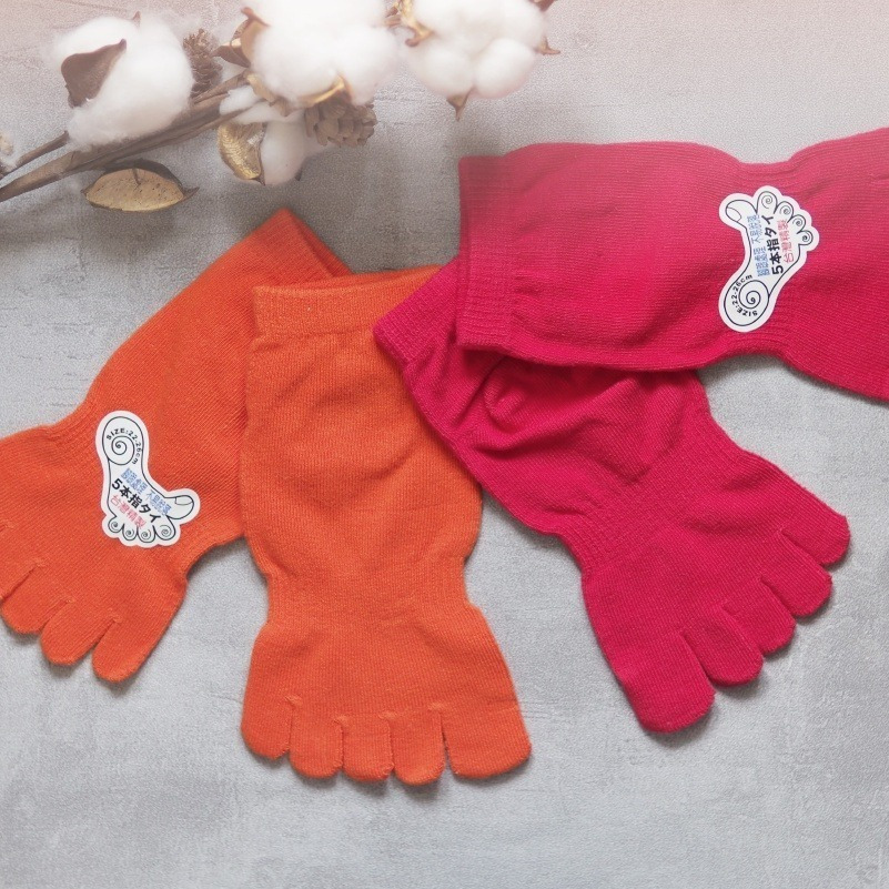 👍凱美棉業｜MIT台灣製 純棉細針純色船型五指襪 兩色-細節圖4