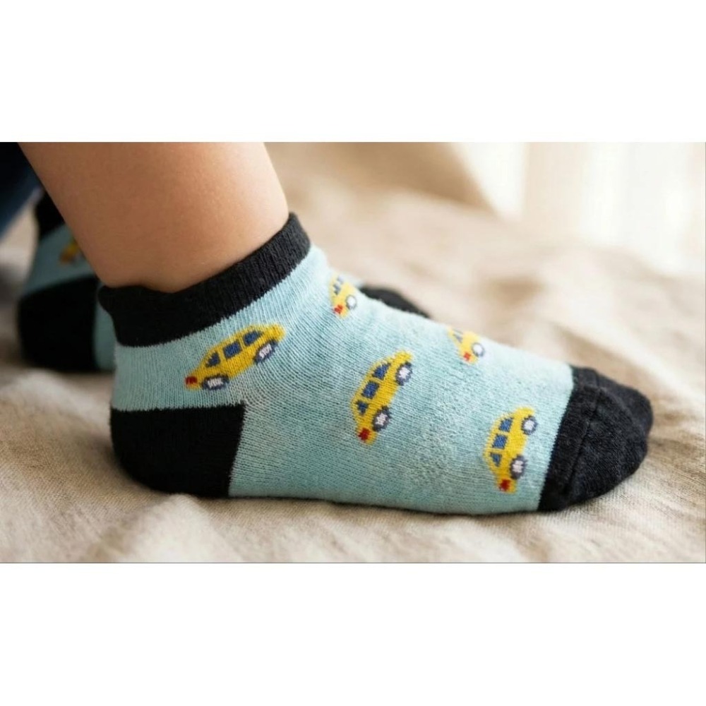 👍凱美棉襪業｜MIT台灣製 純綿細針兒童短襪 滿版汽車、兔兔圖案-細節圖6