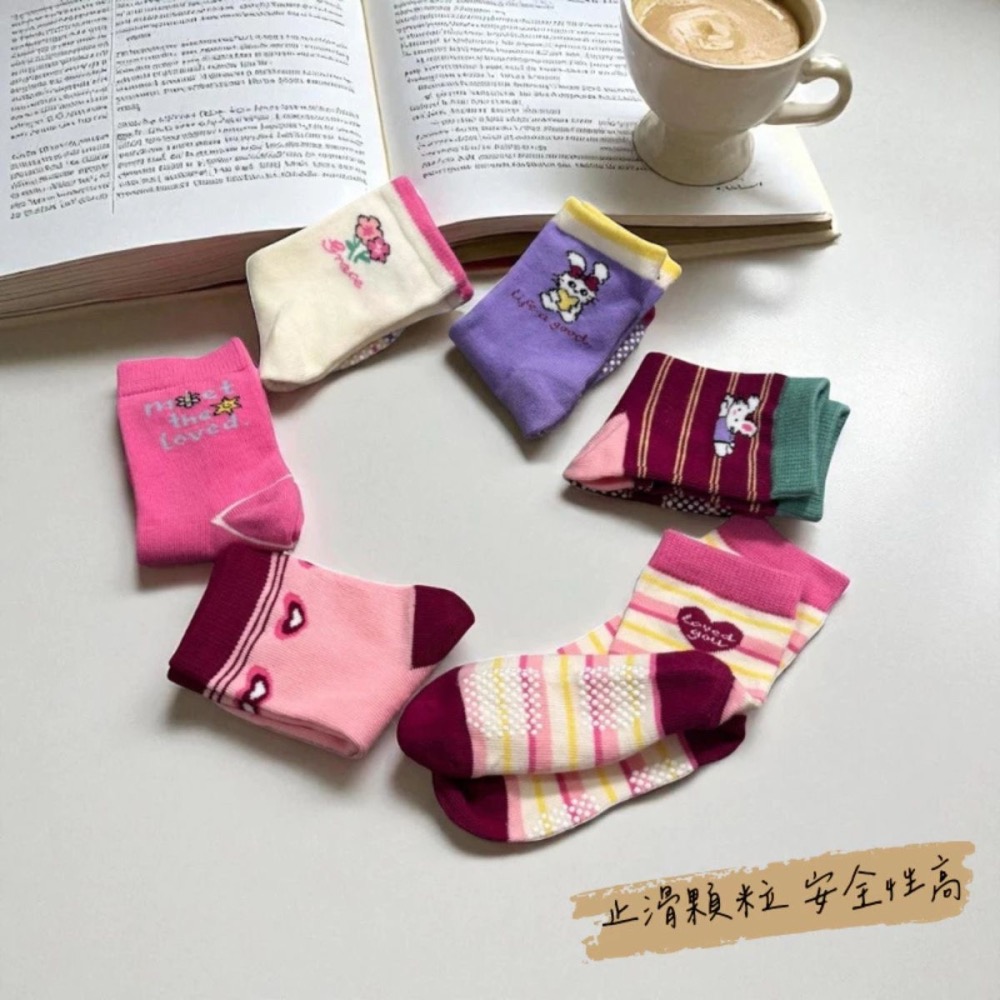👍凱美棉業｜純棉止滑童襪 甜美可愛款 MIT台灣製造 愛心兔兔童襪 女童襪 可愛童襪 13-16cm-細節圖2