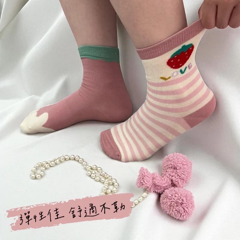 👍凱美棉業｜韓版純棉大童襪 草莓兔兔款 動物童襪 卡通童襪 可愛襪 女童襪 18-22cm-細節圖4
