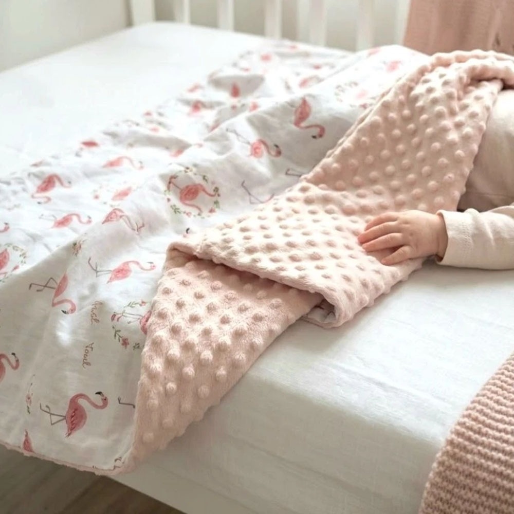 凱美棉業 | 【台灣設計】雙面安撫豆豆毯 嬰兒被 兒童蓋毯 空調被 幼兒園午睡毯 觸覺刺激 哄睡神器 80×110cm-細節圖4