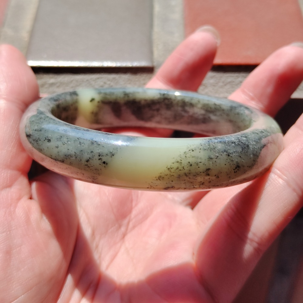 【鐲】和田玉 黃底青花 厚莊 手鐲 玉鐲 平安鐲 內徑59+mm-細節圖3