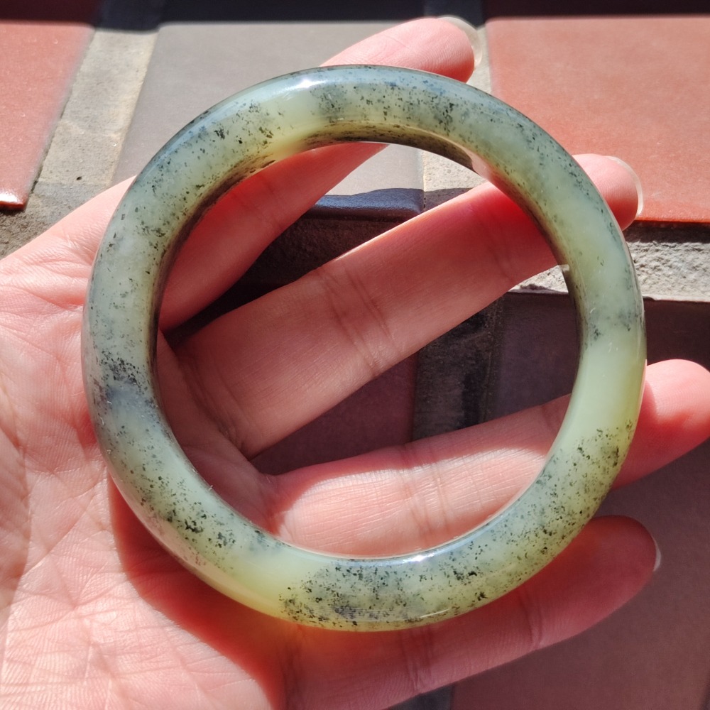 【鐲】和田玉 黃底青花 厚莊 手鐲 玉鐲 平安鐲 內徑59+mm-細節圖4