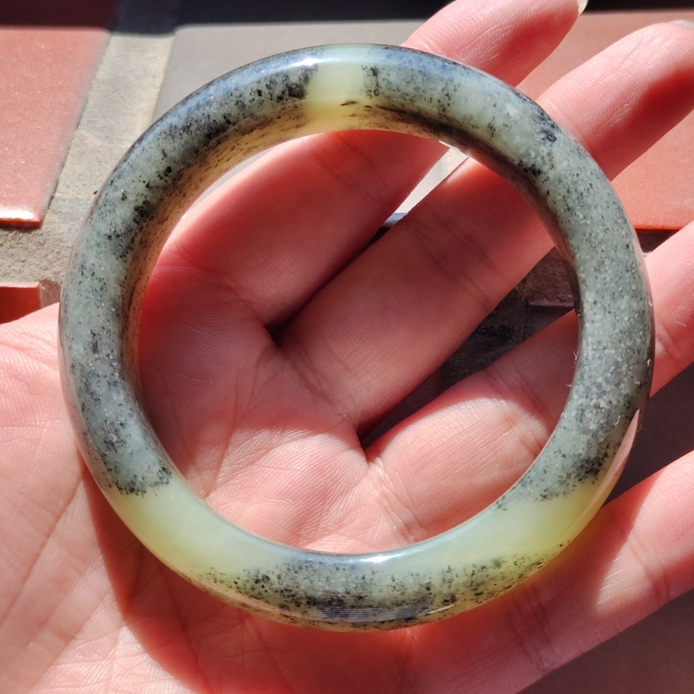 【鐲】和田玉 黃底青花 厚莊 手鐲 玉鐲 平安鐲 內徑59+mm-細節圖5