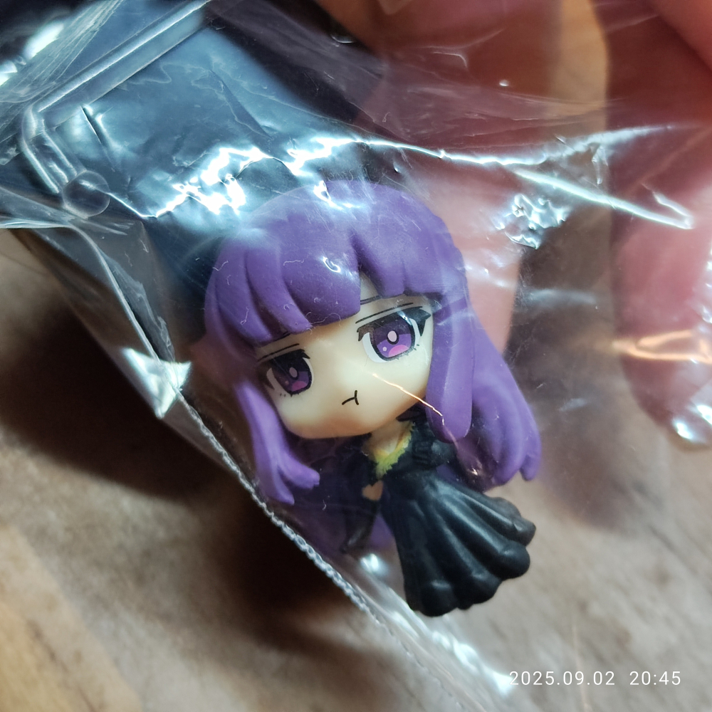 【公仔】葬送的芙莉蓮 Q版 菲倫 日本限定 遊樂場集點換的 無蛋殼無說明書-細節圖2