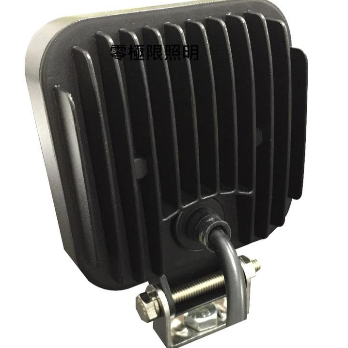 超低價 台灣晶片 含稅附發票【 27W 迷你方型】高亮度 防水耐用 LED工作燈 霧燈 探照燈 農用機 照輪燈 警示燈-細節圖3