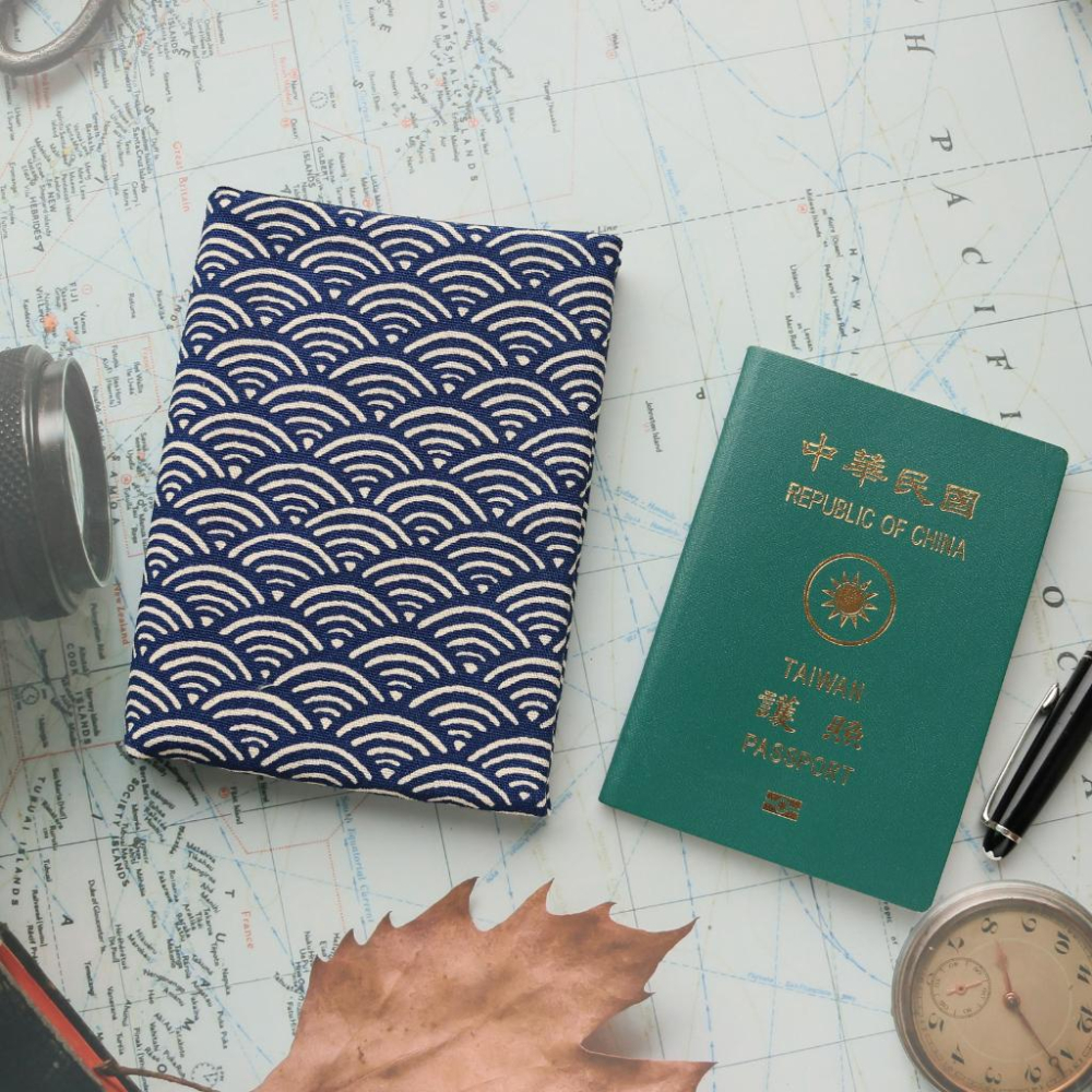 【海浪-藍】 日式風格 護照套 護照夾 護照包-細節圖3