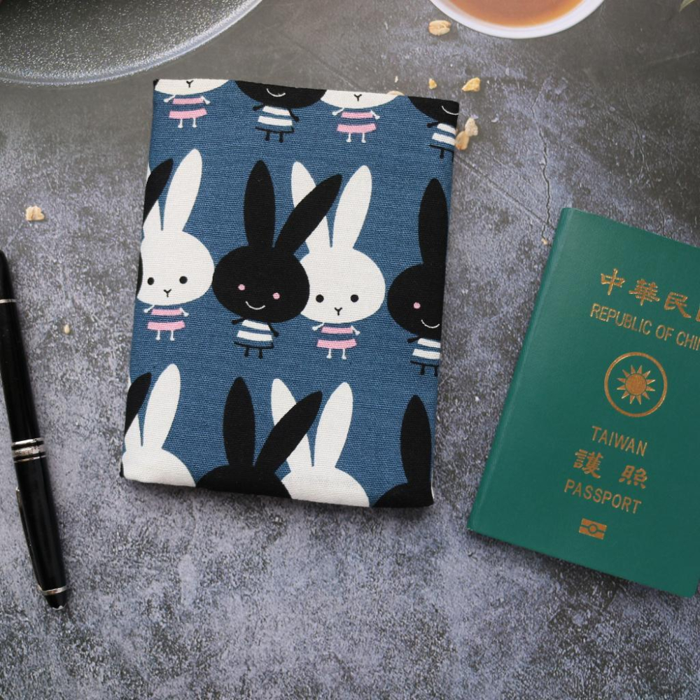 【兔子】 護照套 護照夾 護照套 護照包 純手作 可自己挑選布料訂製-細節圖3