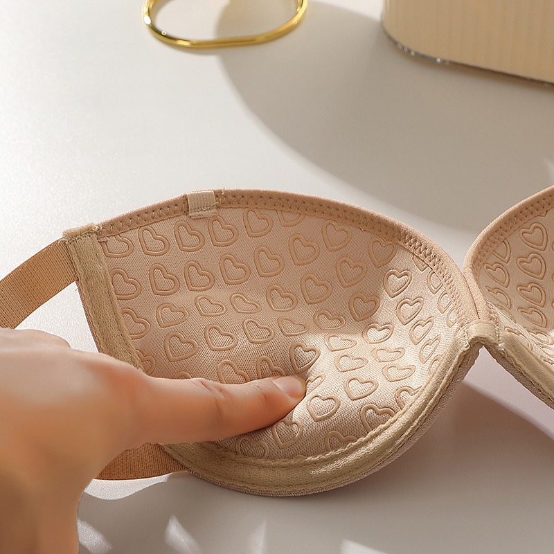 【性感販賣所】現貨🎀內衣 無肩帶內衣 隱形內衣 集中內衣 防滑內衣 無鋼圈內衣 爆乳內衣 胸罩 平口內衣 性感內衣-細節圖7