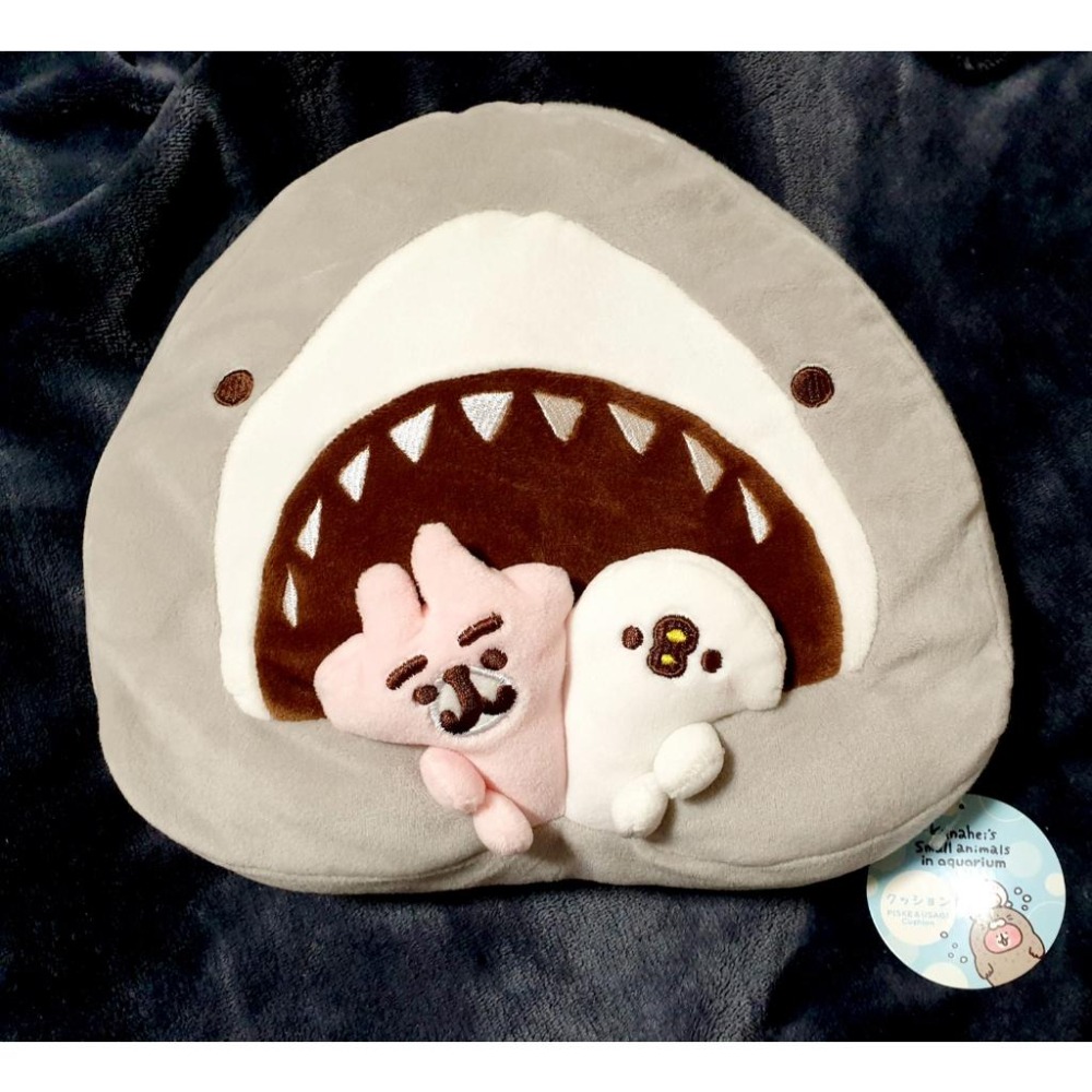 卡娜赫拉的小動物 水族館限定 鯊魚 抱枕 娃娃-細節圖2