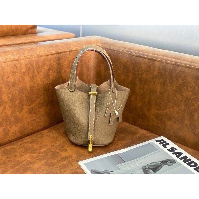 🔥 現貨【🇰🇷 Tanned】|韓國 經典菜藍子手提包👜正韓 真皮系列 牛皮皮革 買菜包 隨身包 手機包 交換禮物-細節圖9