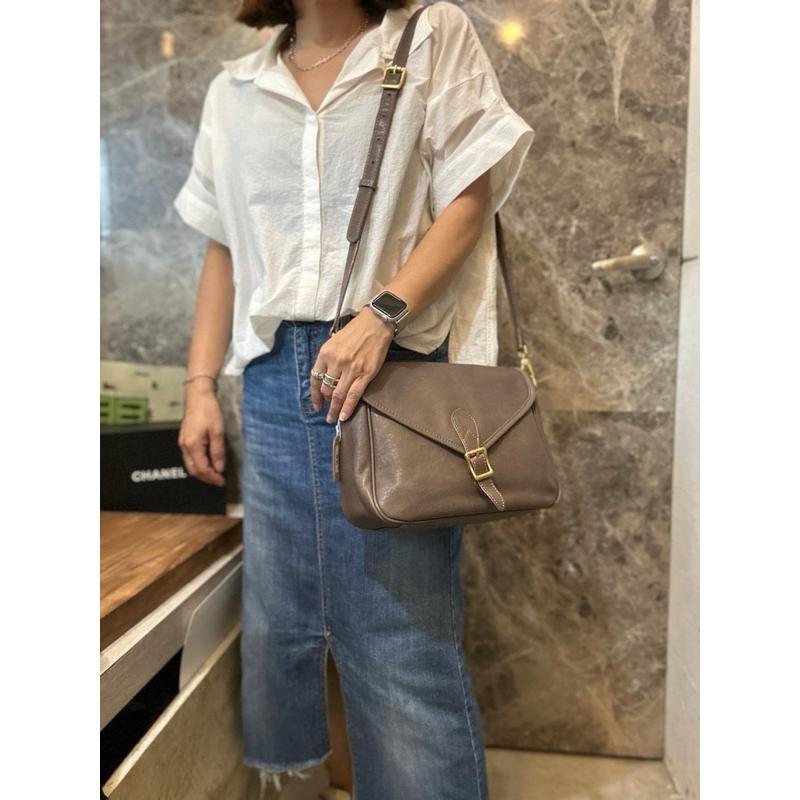 🔥 現貨【🇰🇷 Tanned】|韓國 2story信封蓋子英㒢斜背包👜正韓 真皮系列 牛皮皮革 公事包-細節圖6