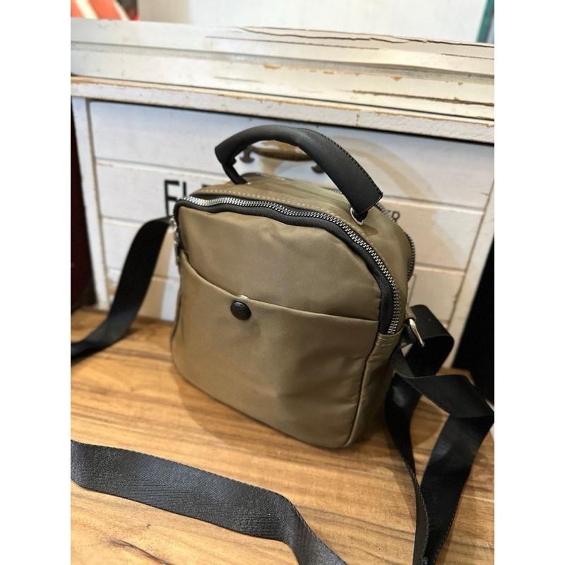 🔥 現貨【🇰🇷 Tanned】|韓國 手提雙層拉鍊斜背包👜正韓 輕便系列 旅行包 露營包 防水包-細節圖2