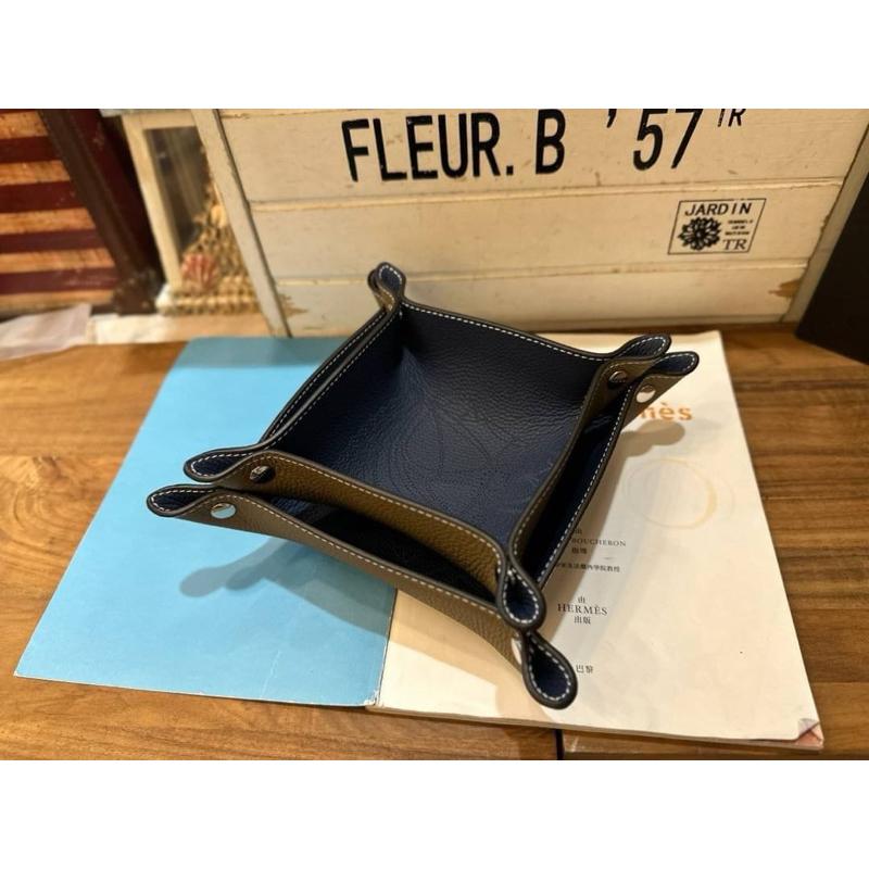 🔥 【🇰🇷 Tanned】【保固】| 牛皮雷射馬車扣子展示皮盤💼真皮系列 牛皮皮革 盤子 收納盤-細節圖4