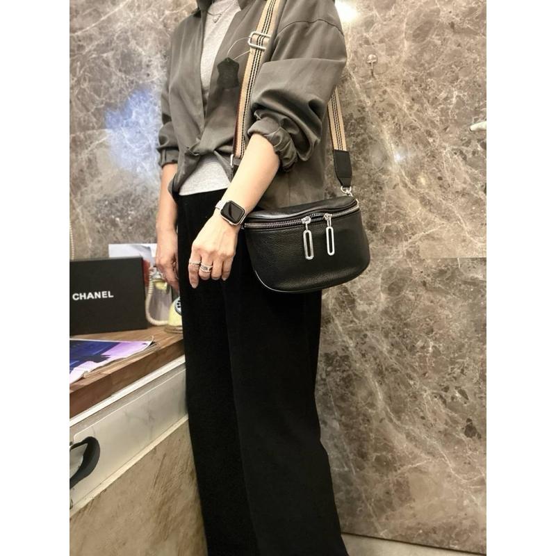 🔥 現貨【🇰🇷 Tanned】|韓國 牛皮半圓拉鍊配直條織帶斜背包👜正韓 真皮系列 牛皮皮革 相機包 旅遊包-細節圖7