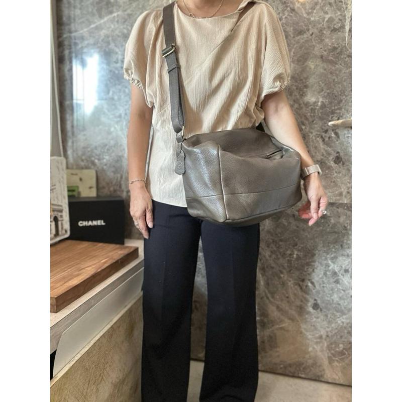 🔥 現貨【🇰🇷 Tanned】|韓國 牛皮系列特殊造型前拉鍊方盒子側背包👜正韓 真皮系列 牛皮皮革 公事包 品味包-細節圖2