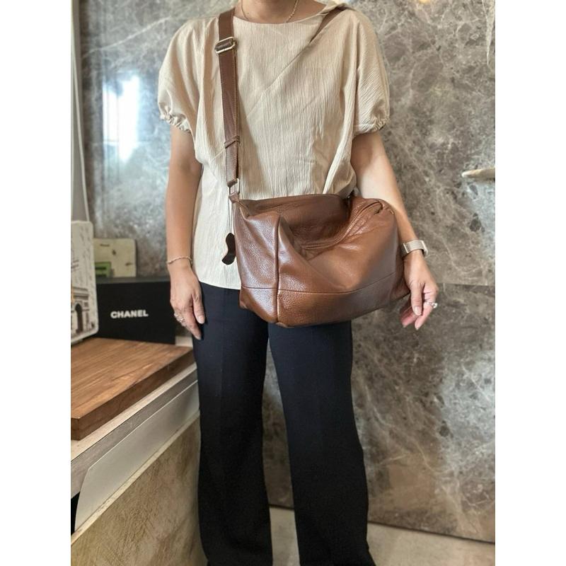 🔥 現貨【🇰🇷 Tanned】|韓國 牛皮系列特殊造型前拉鍊方盒子側背包👜正韓 真皮系列 牛皮皮革 公事包 品味包-細節圖4