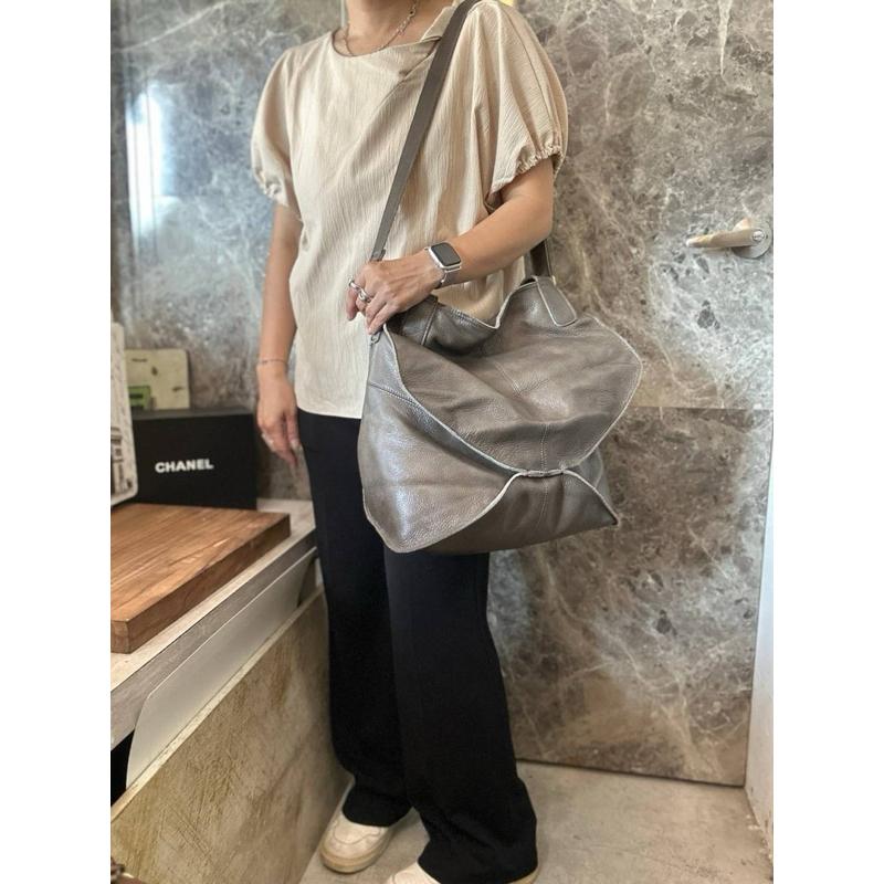 🔥 現貨【🇰🇷 Tanned】|韓國 牛皮系列特殊造型後拉鍊側背包👜正韓 真皮系列 牛皮皮革 復古包 耐用包 高品質平替-細節圖7