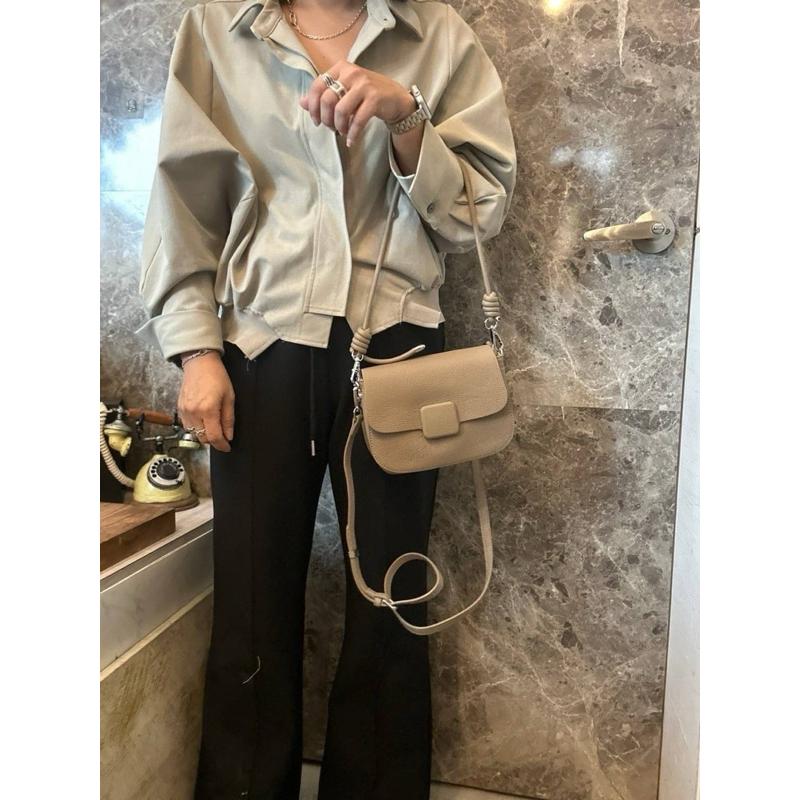 🔥 現貨【🇰🇷 Tanned】|韓國 牛皮蓋子多層斜背包👜正韓 真皮系列 牛皮皮革 化妝包 高品質穿搭包-細節圖2