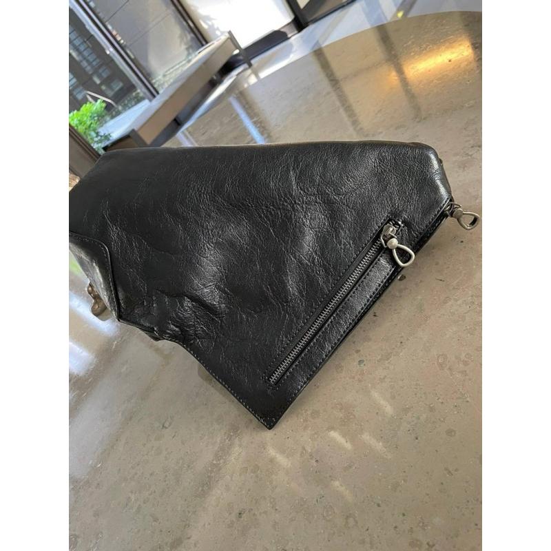 🔥 現貨【🇰🇷 Tanned】|韓國 個性直立真皮胸包👜正韓 真皮系列 牛皮皮革 父親節禮物 生日禮物 腰包 胸包-細節圖7