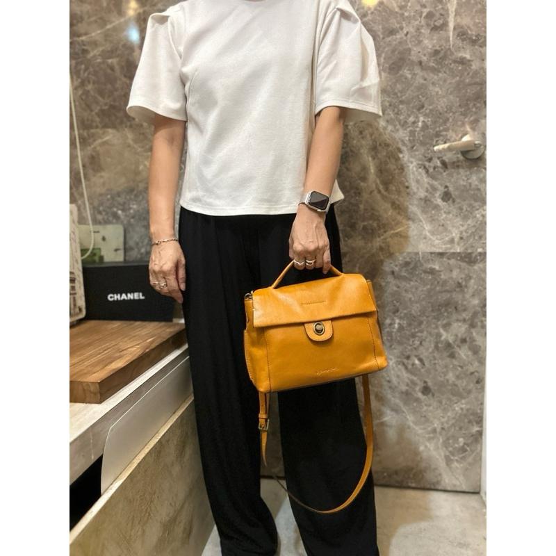 🔥 現貨【🇰🇷 Tanned】|韓國 2story質感植鞣牛皮簡約蓋子轉扣手提斜背包👜正韓 真皮系 牛皮皮革 簡約文青包-細節圖2