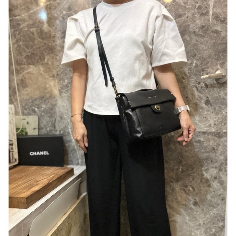 🔥 現貨【🇰🇷 Tanned】|韓國 2story質感植鞣牛皮簡約蓋子轉扣手提斜背包👜正韓 真皮系 牛皮皮革 簡約文青包-細節圖5