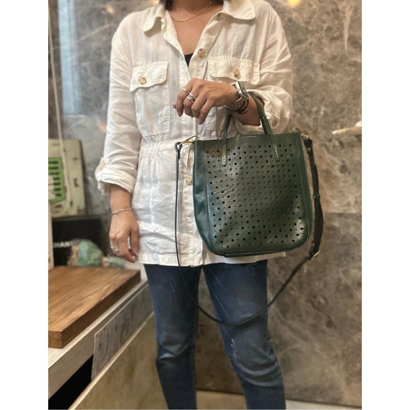 🔥 現貨【🇰🇷 Tanned】|韓國 樹羔牛皮刻圓洞洞手提托特斜背包👜正韓 真皮系列 牛皮皮革 東大門連線 音樂祭包包-細節圖4